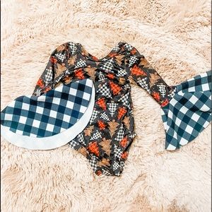 Bell sleeve custom Christmas Leo